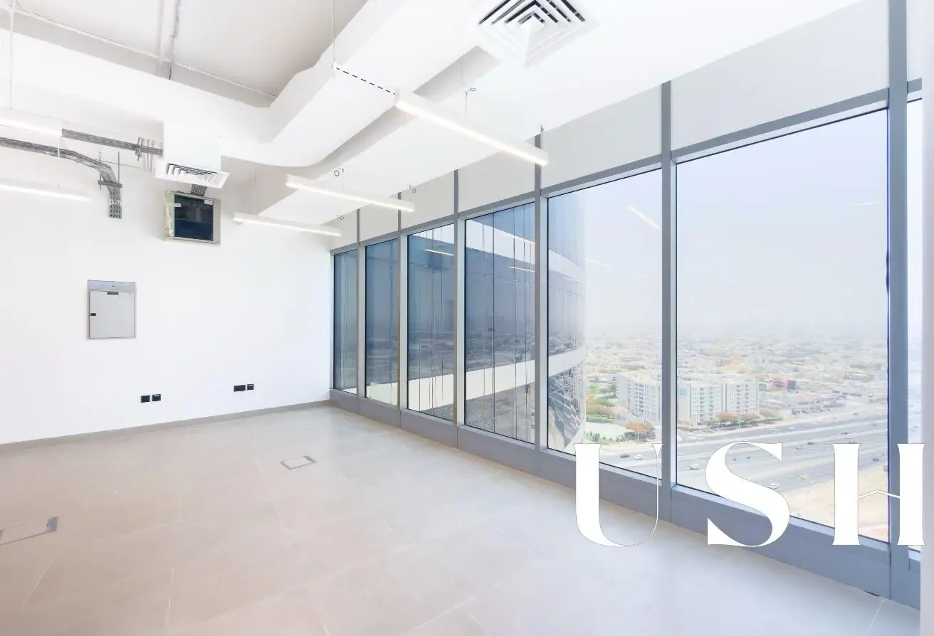 Beautifully Fitted/ Vastu / Corner Office/ Vacant