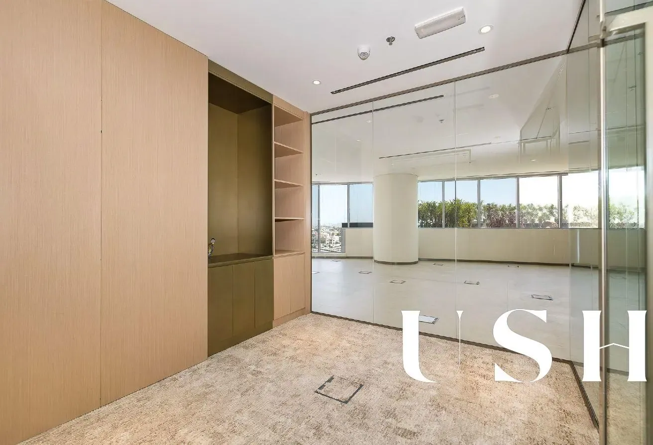 Unique Executive Office| Luxury Fitouts| 5 Parking