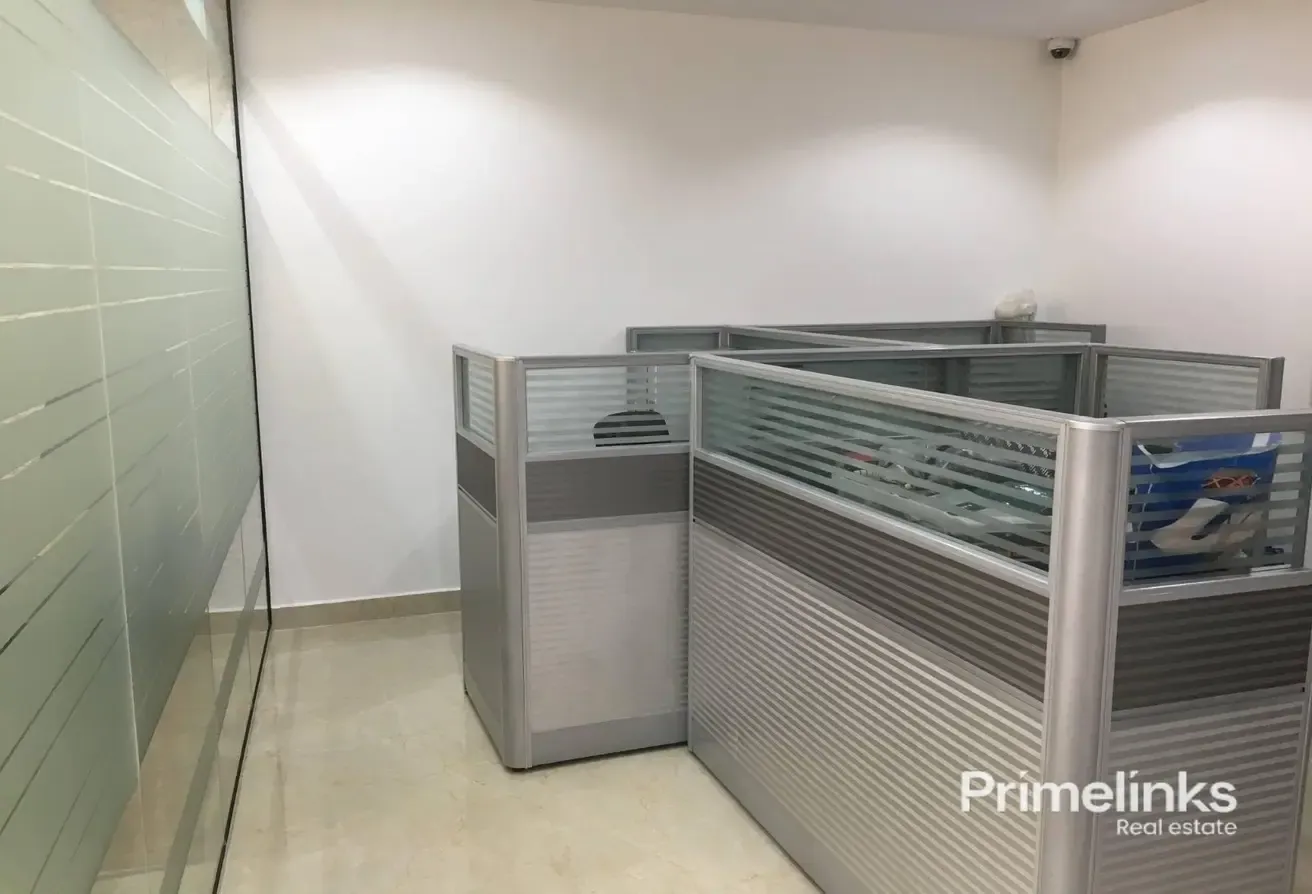 High Floor Fitted and Well Partitioned