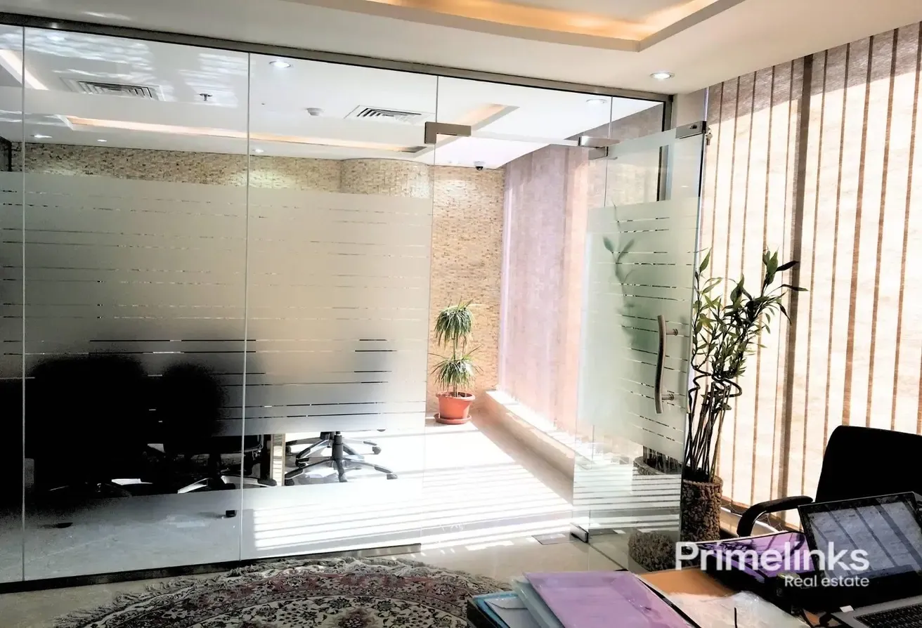 High Floor Fitted and Well Partitioned