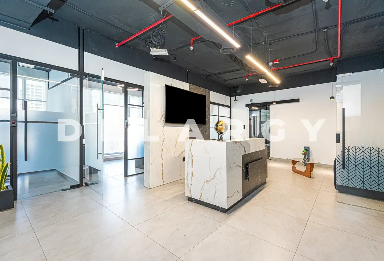 Ultra Luxury Asset | Vacant | Grade A | 11 Parking