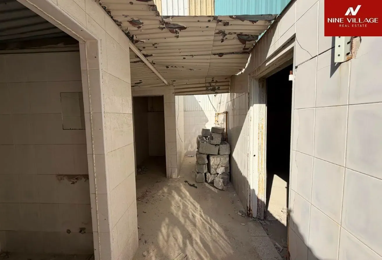 WAREHOUSE FOR SALE | SINGLE UNIT | 11500 SQFT