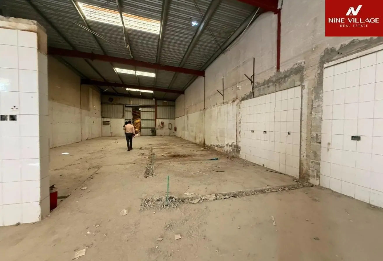 WAREHOUSE FOR SALE | SINGLE UNIT | 11500 SQFT