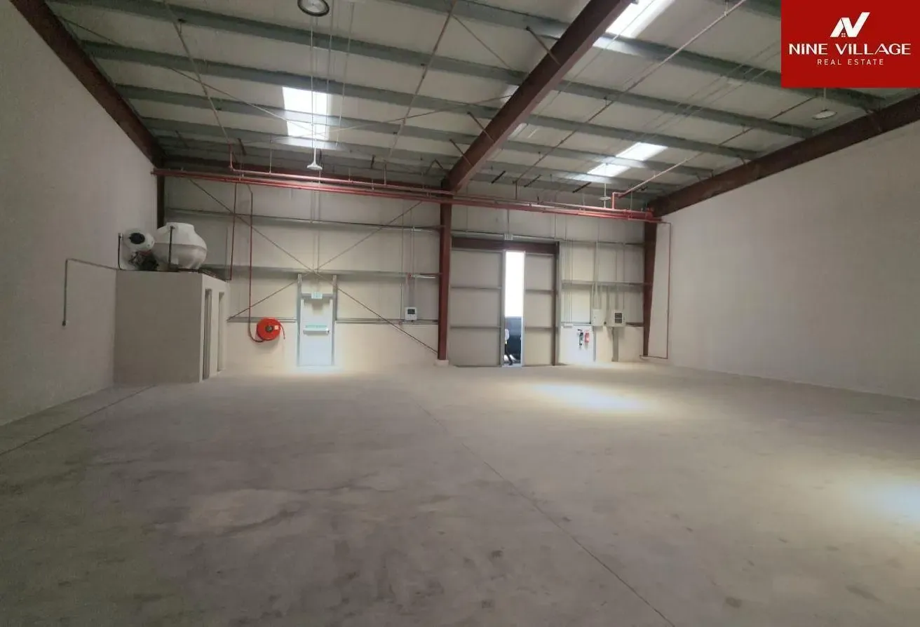 10,000 Sqft Warehouse in Al Quoz with 2 Parking