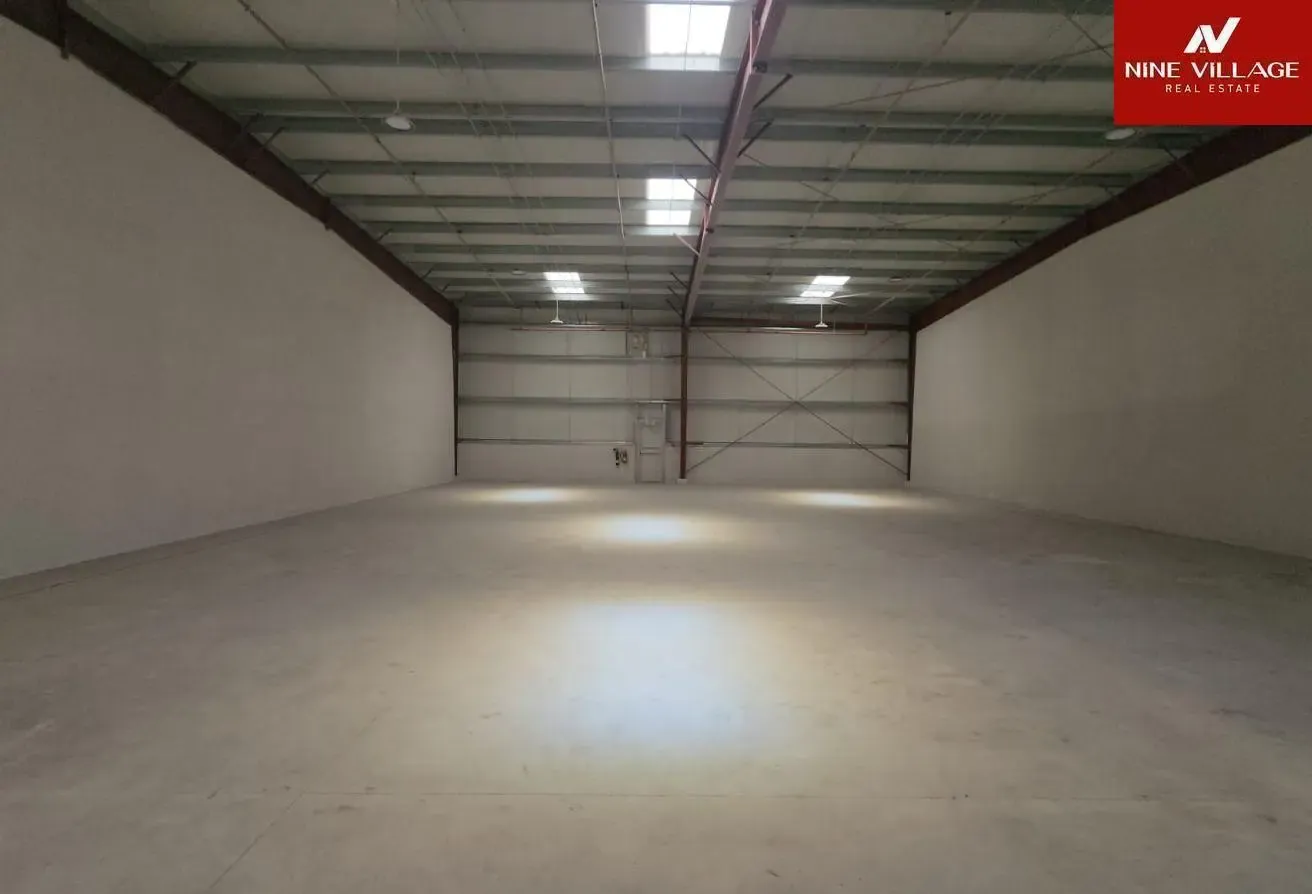 10,000 Sqft Warehouse in Al Quoz with 2 Parking