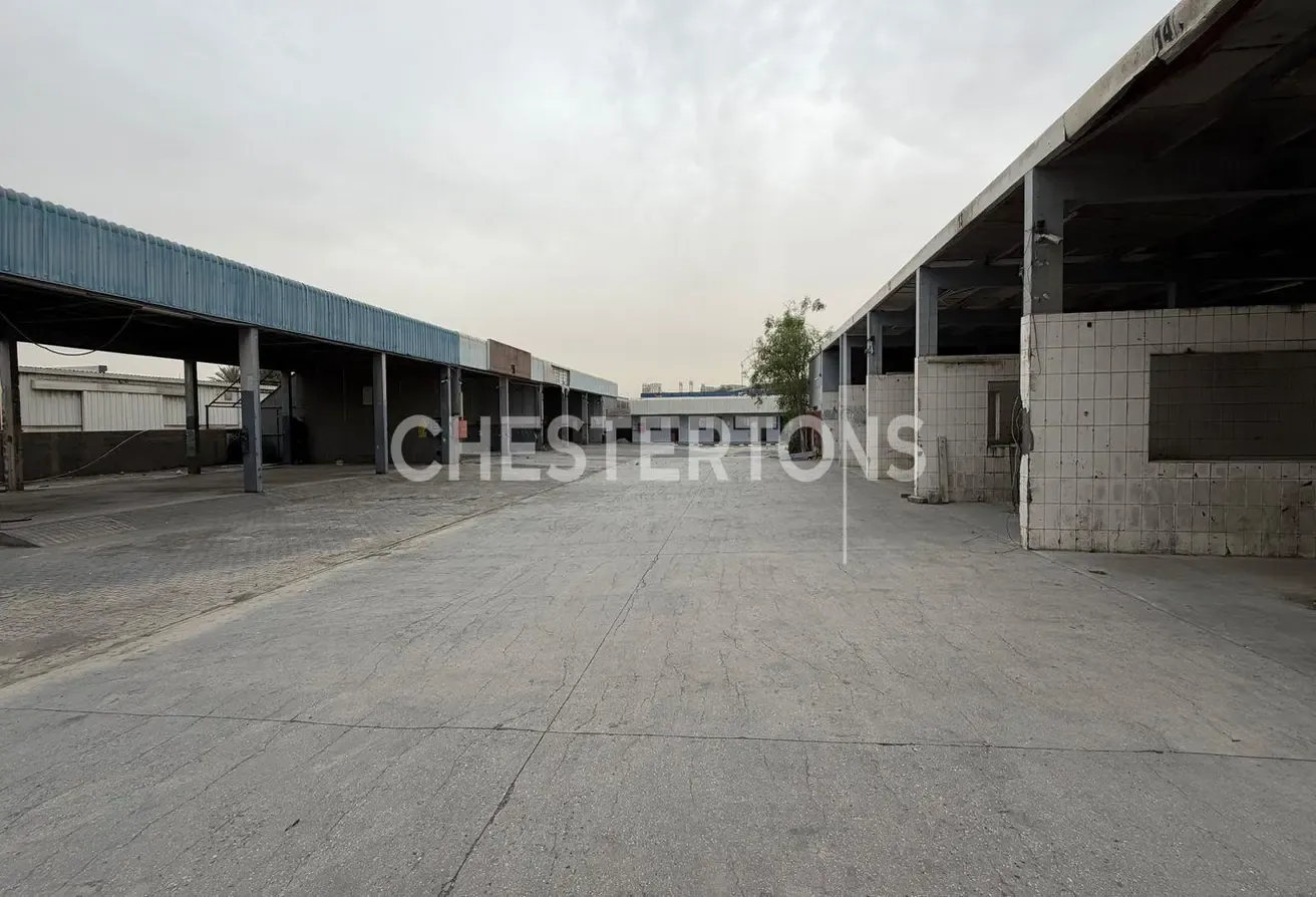 NO AGENTS | OPEN YARD SHED | GARAGE PARKING |