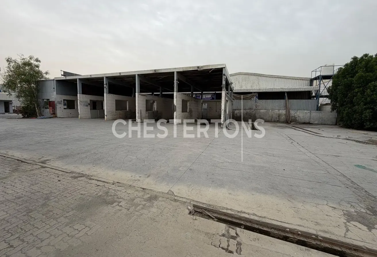 NO AGENTS | OPEN YARD SHED | GARAGE PARKING |
