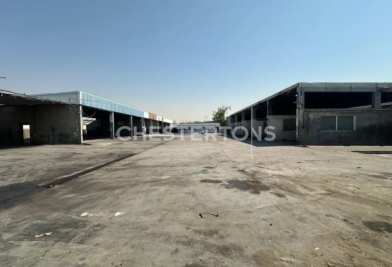 NO AGENTS | OPEN YARD SHED | GARAGE PARKING |