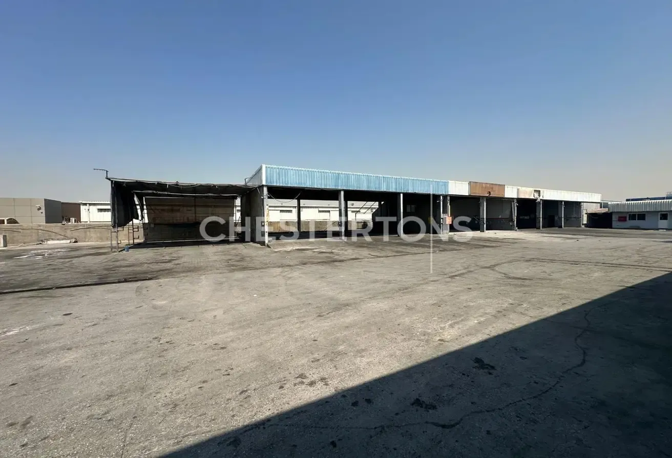 NO AGENTS | OPEN YARD SHED | GARAGE PARKING |