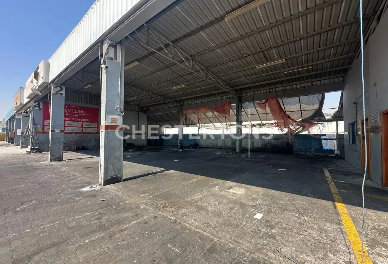 NO AGENTS | OPEN YARD SHED | GARAGE PARKING |