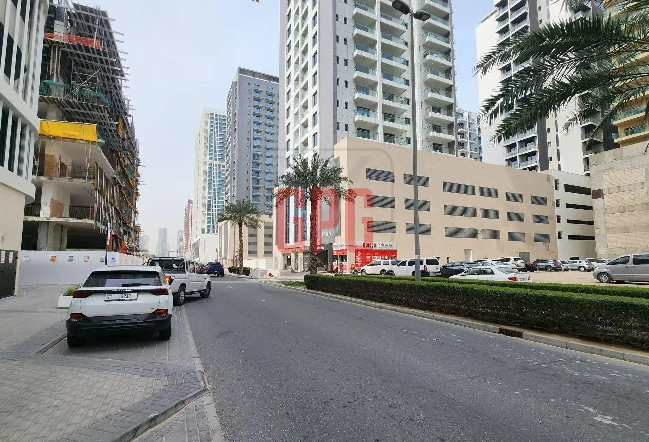 PRIME RETAIL SHOP FOR SALE IN JVC