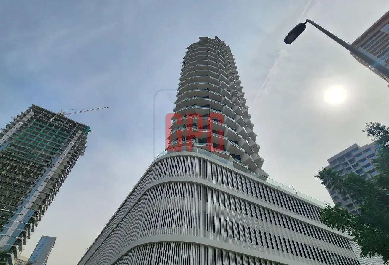 PRIME RETAIL UNIT | HIGH VISIBILITY