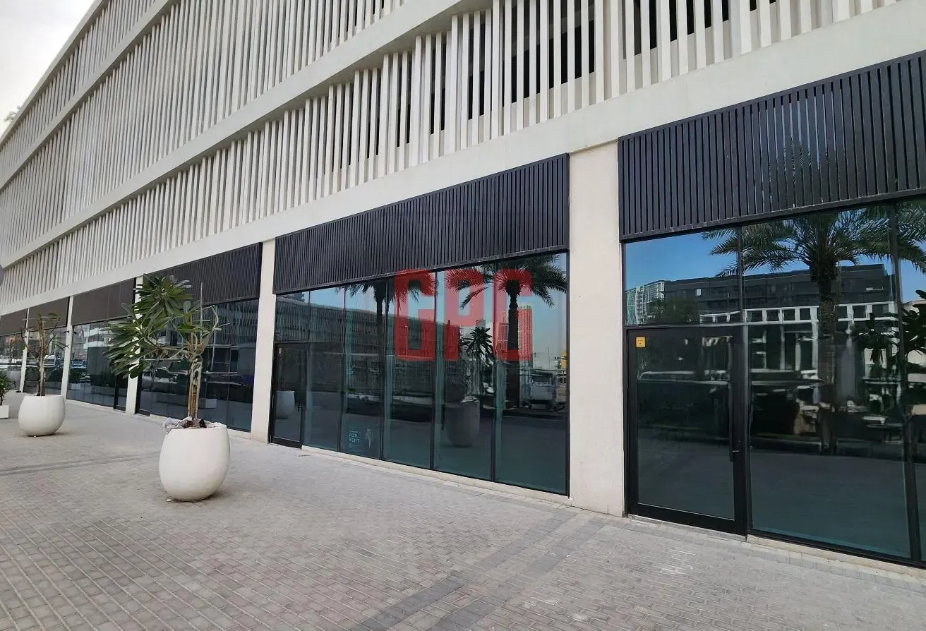 PRIME RETAIL UNIT | HIGH VISIBILITY