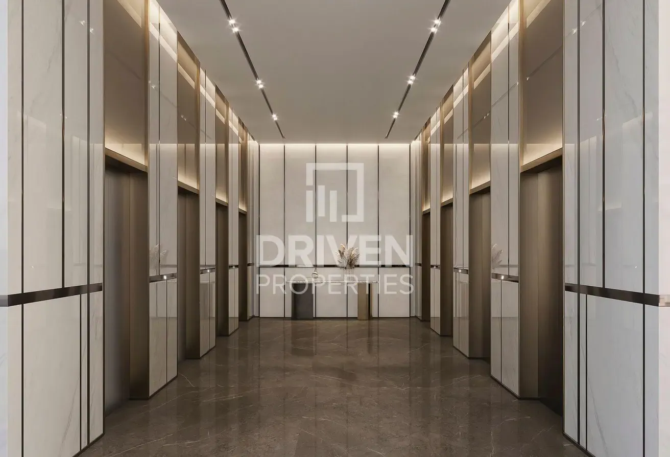 Corner Unit Office | High Standard Amenities