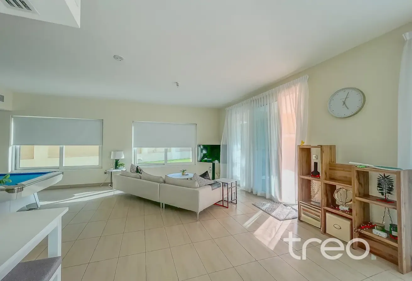 Private Corner Plot | Landscaped | Pool