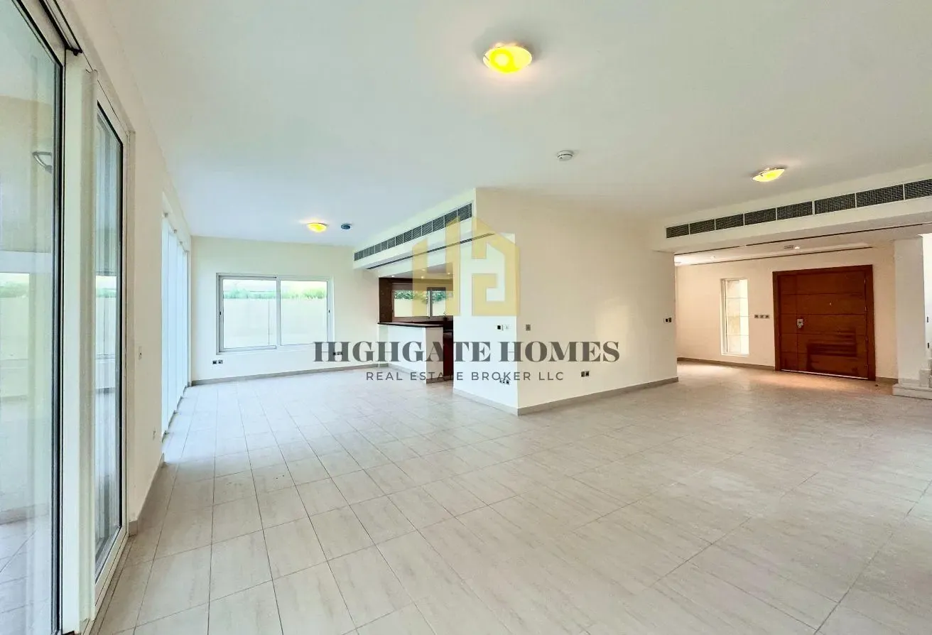 Immaculately Maintained| Landscaped Garden |Vacant