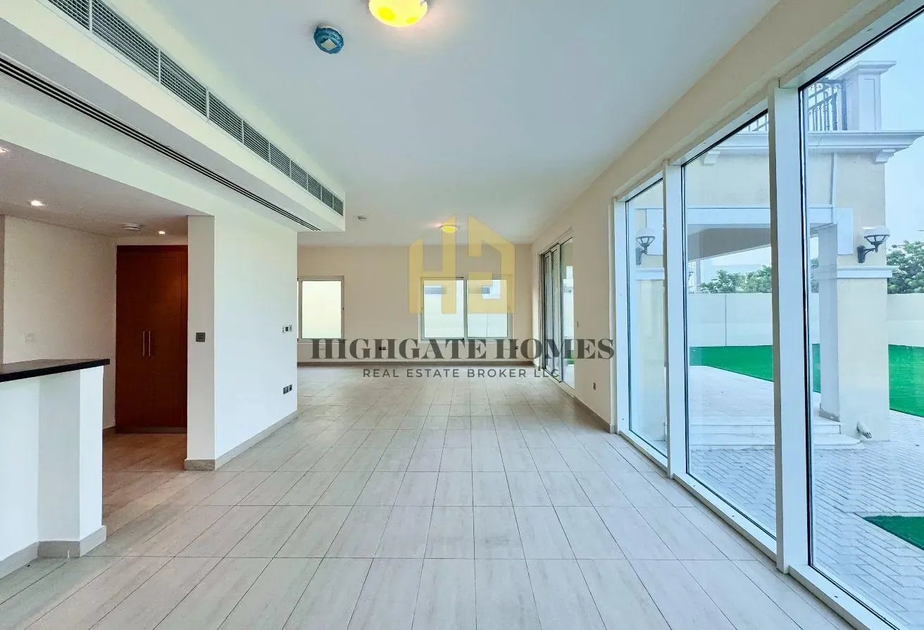 Immaculately Maintained| Landscaped Garden |Vacant