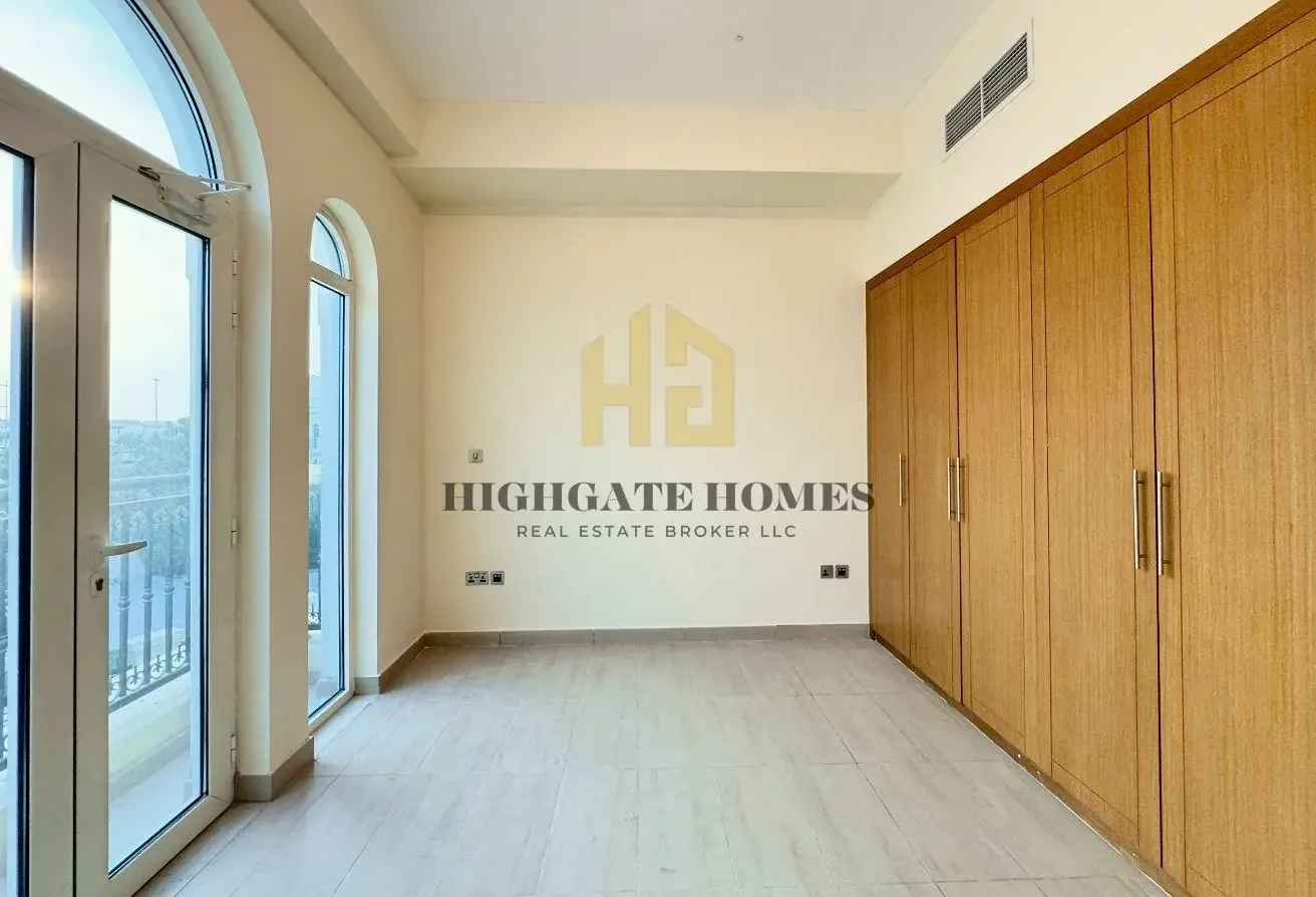 Immaculately Maintained| Landscaped Garden |Vacant