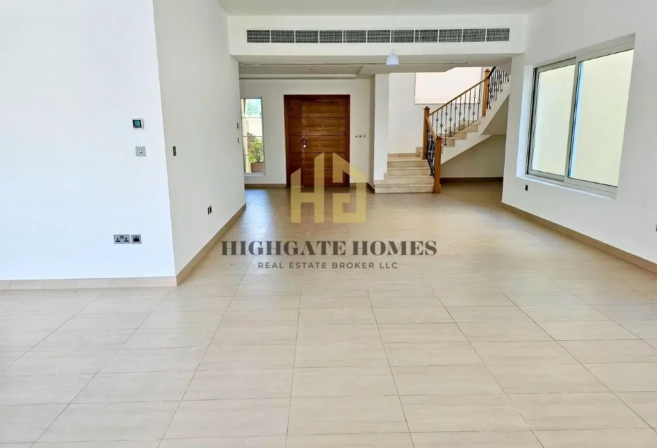 Nova w/ Pool | Beautifully Landscaped | Vacant Now