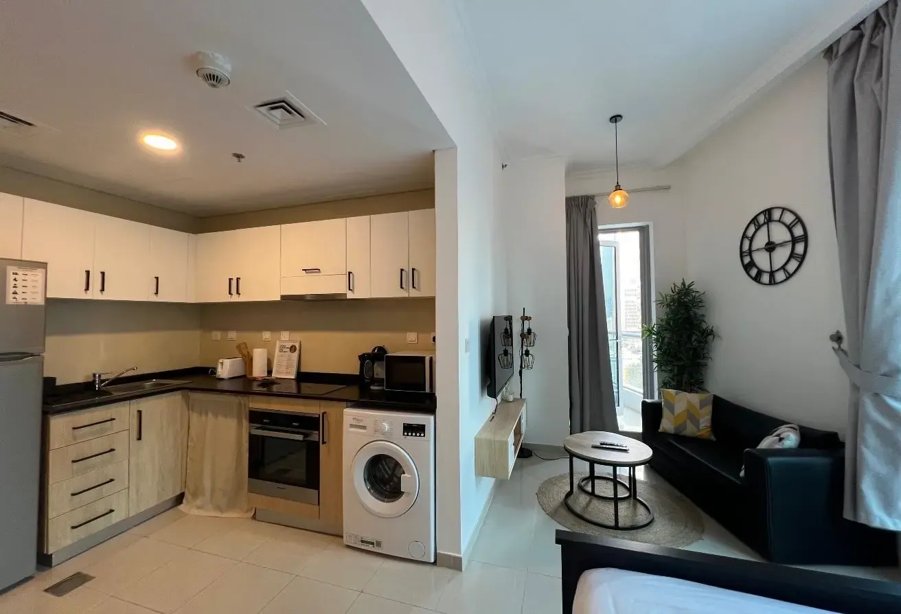 Luxury Fully Furnished Studio Amazing Waterfront
