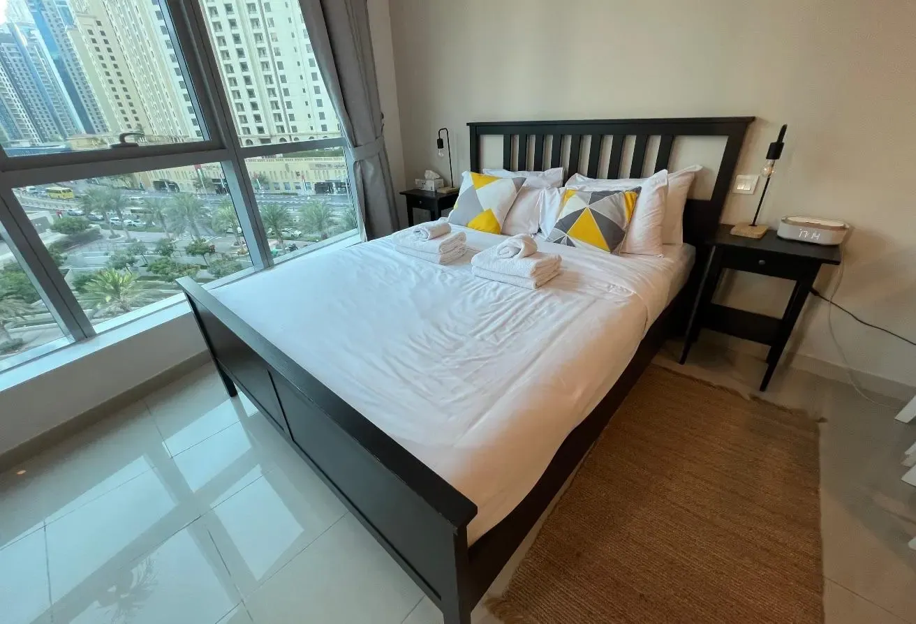Luxury Fully Furnished Studio Amazing Waterfront