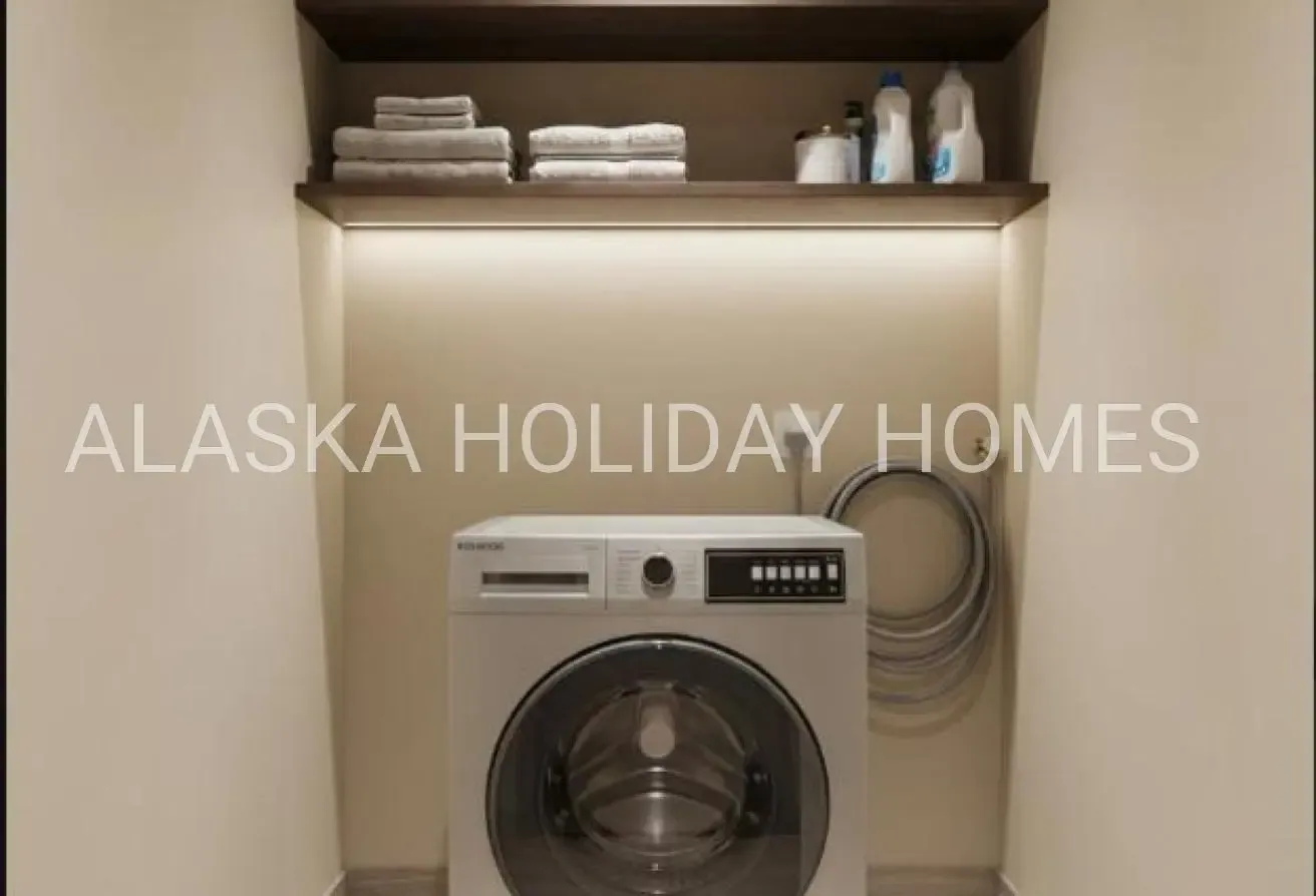 Near Metro Station | Great Value | Bills Included