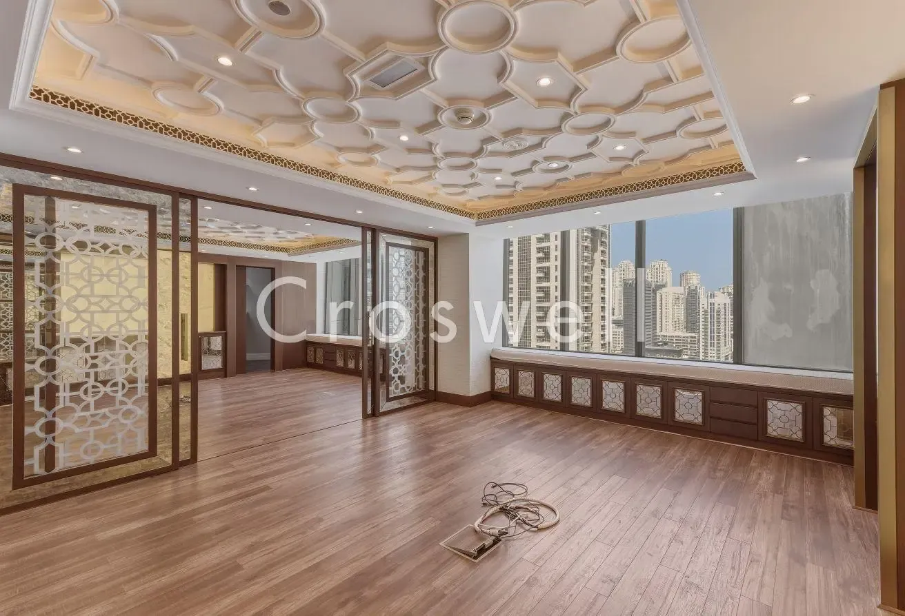 Vacant | Close to Metro | Exclusive