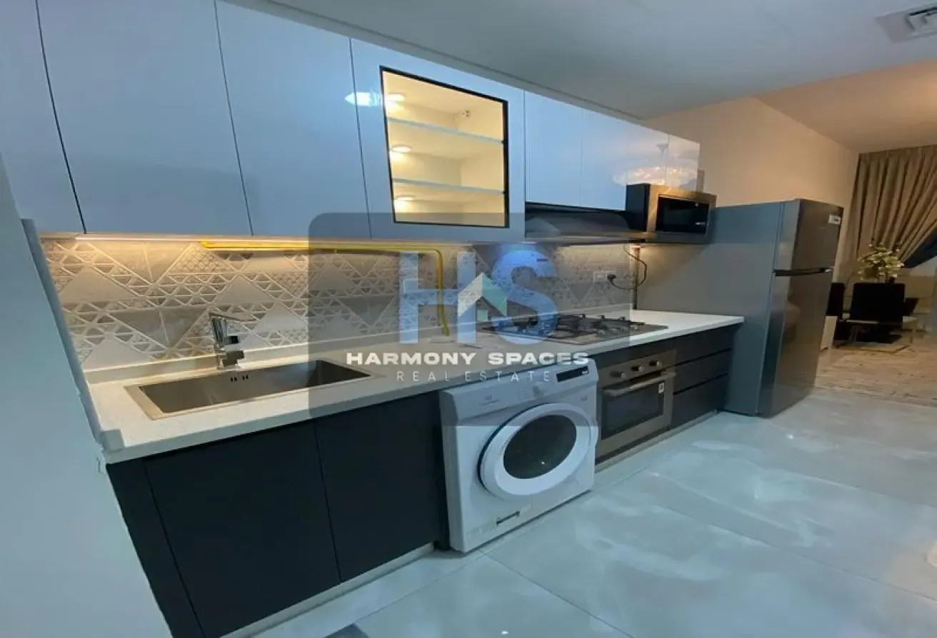 Furnished Studio | Large Layout | Near Metro