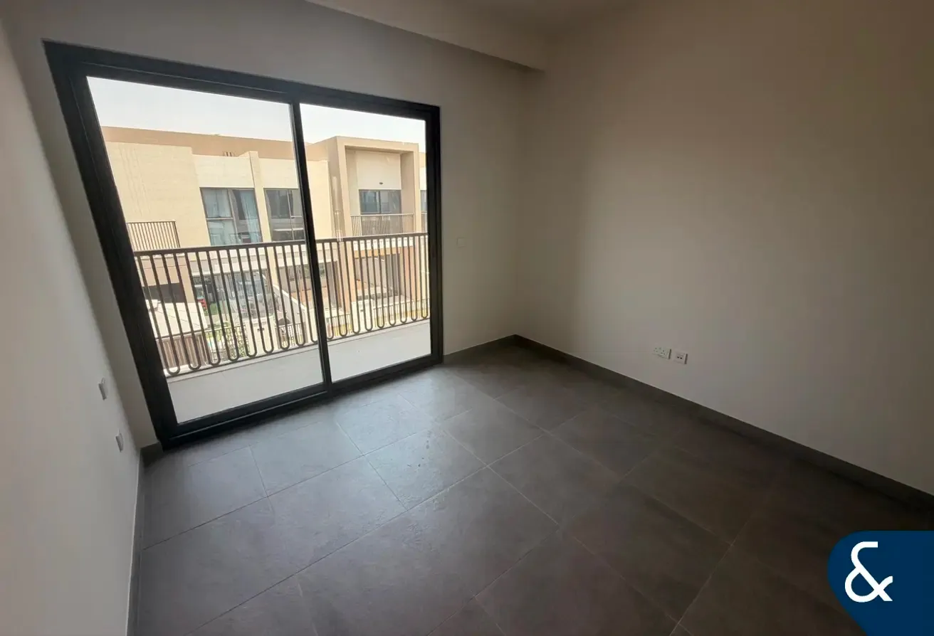 Single Row | Vacant on Transfer | Pool Facing