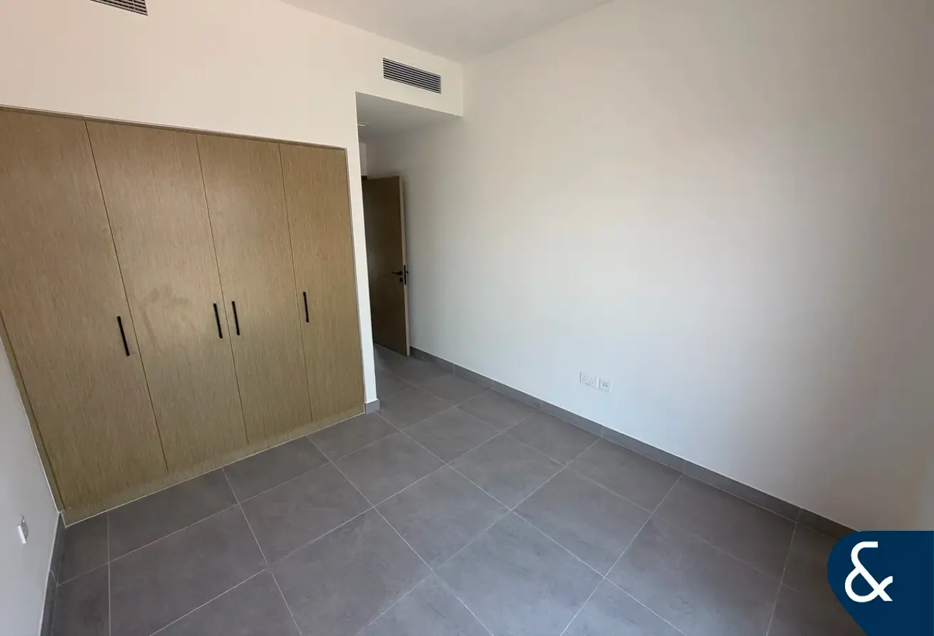 Single Row | Vacant on Transfer | Pool Facing