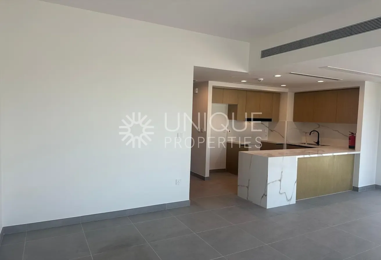 Single Row | Genuine Resale | End Unit