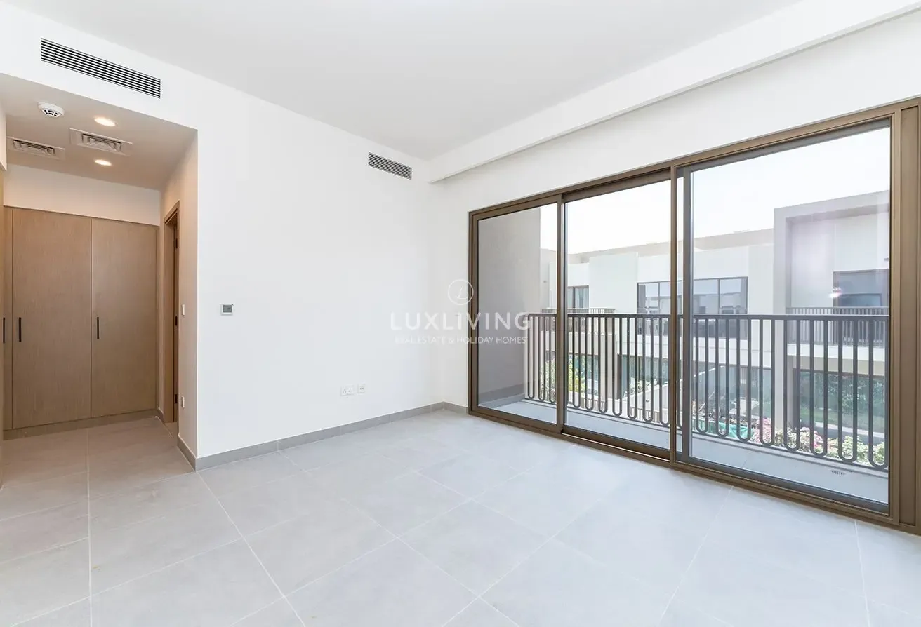 Modren Spacious | Brand new | Near to Amenities