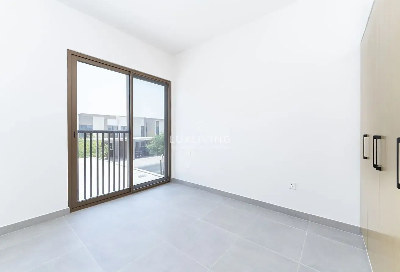 Modren Spacious | Brand new | Near to Amenities