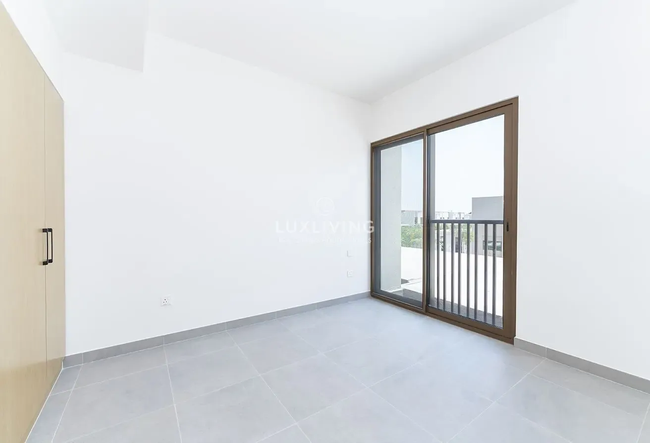 Modren Spacious | Brand new | Near to Amenities