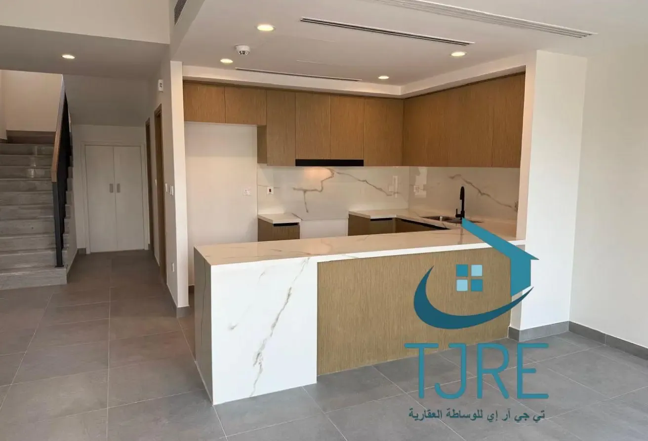 Modern Home| Vacant |Single Row | Motivated Seller