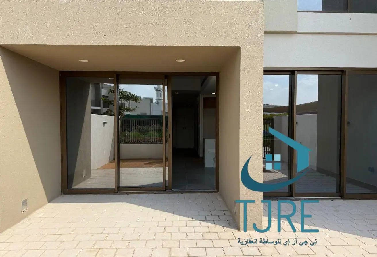 Modern Home| Vacant |Single Row | Motivated Seller
