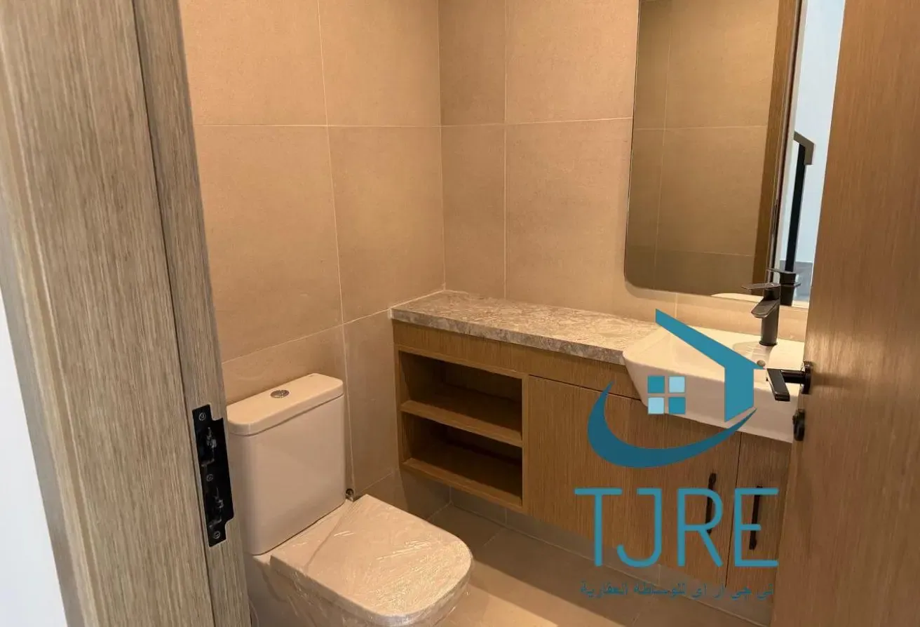 Modern Home| Vacant |Single Row | Motivated Seller