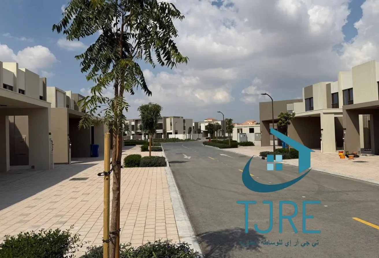 Modern Home| Vacant |Single Row | Motivated Seller