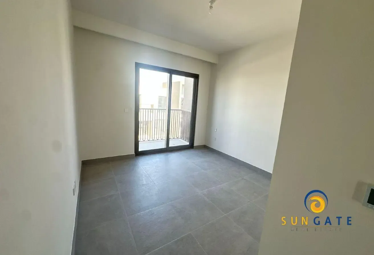 Genuine Deal , Townhouse with private garden