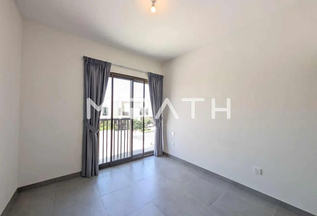Single Row | Near Amenities | Family Location