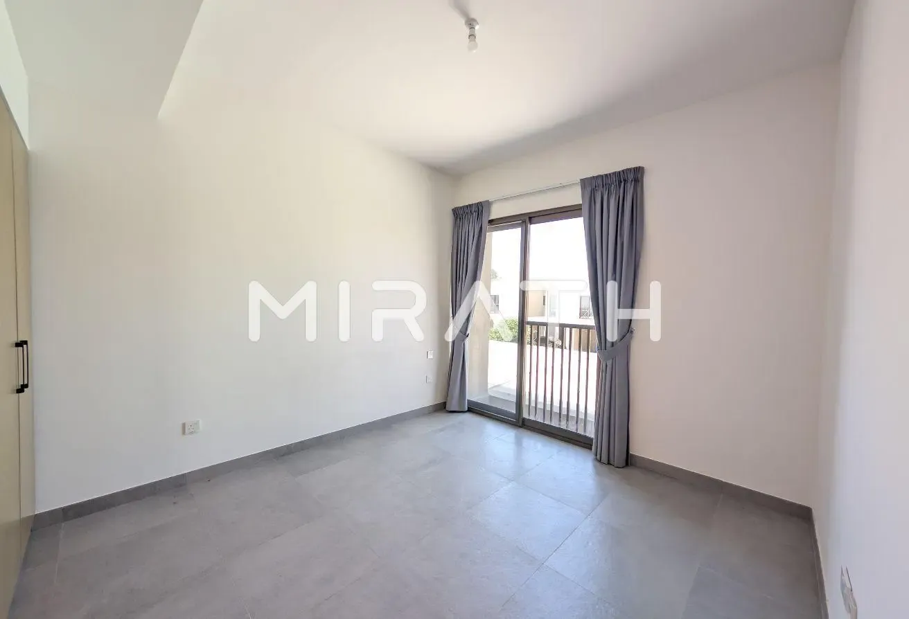Single Row | Near Amenities | Family Location