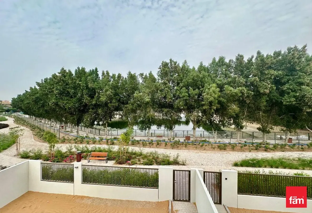 Motivated Seller  Single Row  Brand New  Corner