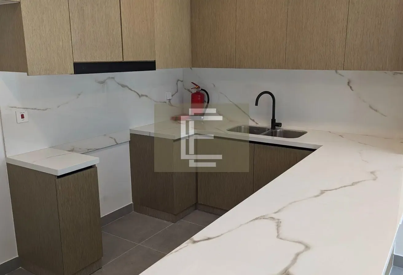 SPACIOUS 4 BHK | VACANT | INVESTOR DEAL