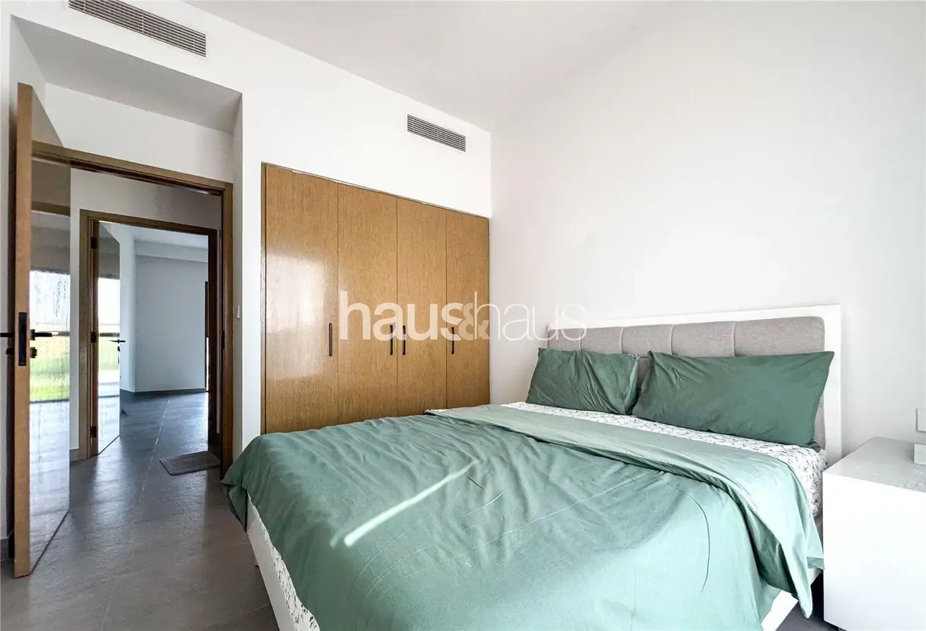 Single Row I Next to Park & Pool I Furnished