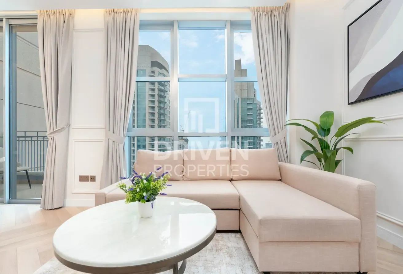 Burj Khalifa View | Fully Upgraded | Vacant