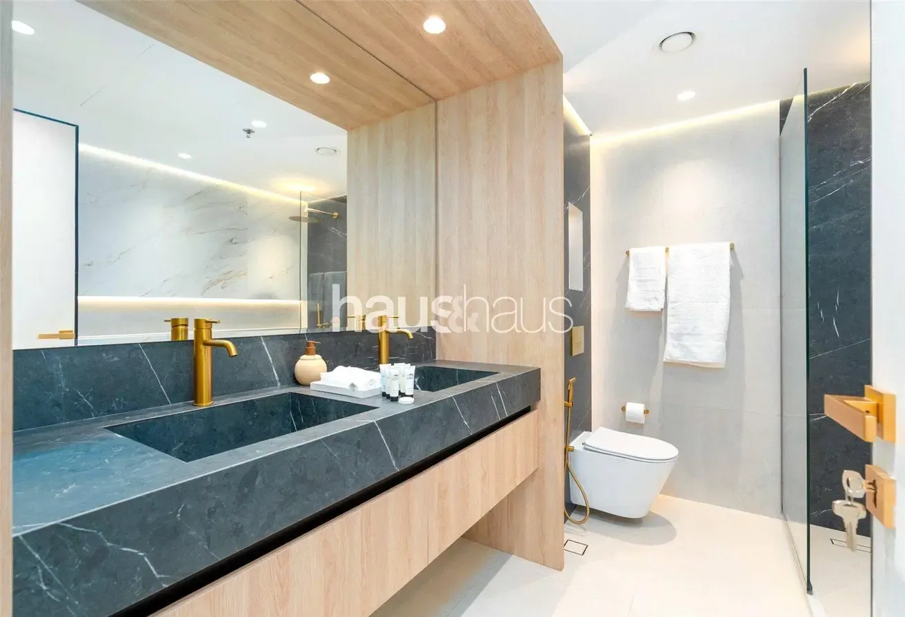 Burj View | Vacant | High Floor | Upgraded