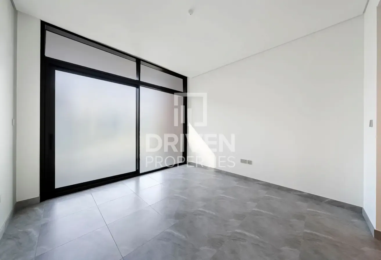 Burj Khalifa View | Spacious Layout | Mid Floor