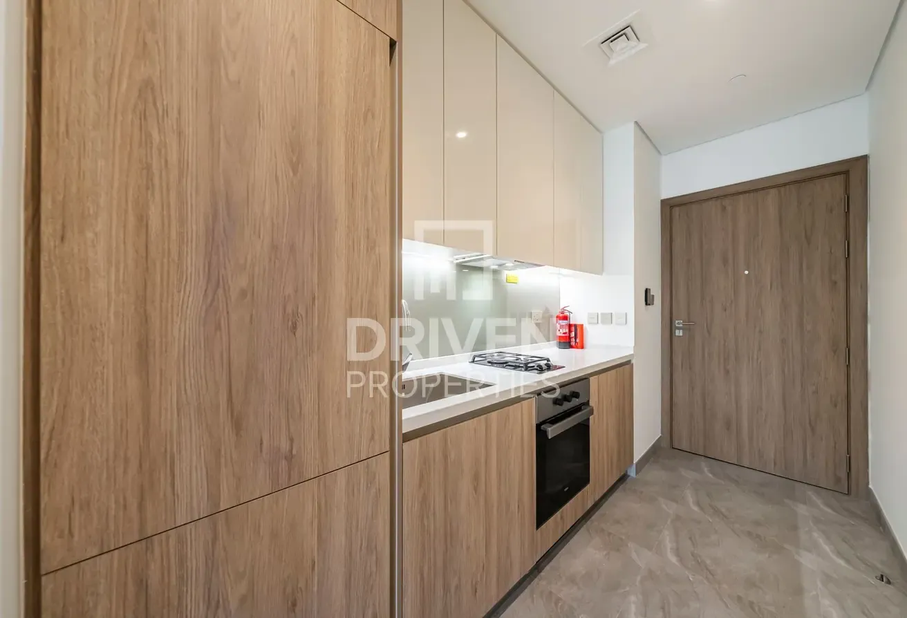 Burj Khalifa View | Spacious Layout | Mid Floor