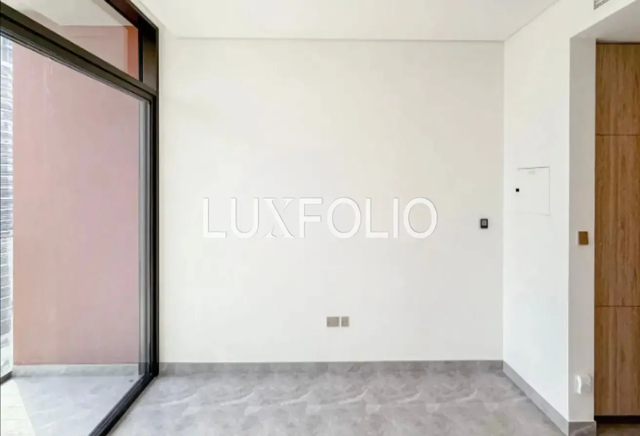 High Floor | Canal View | Exclusive