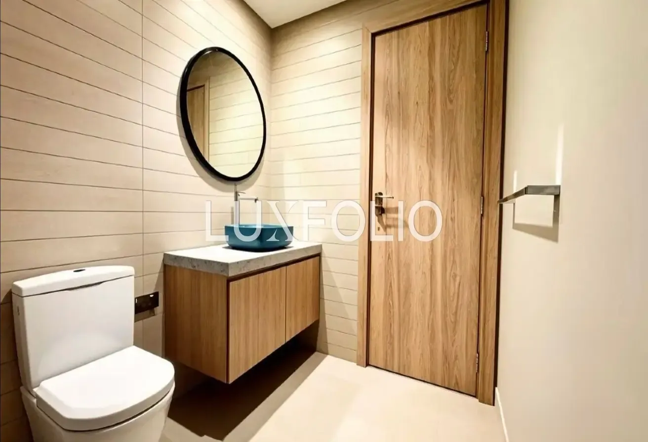 High Floor | Canal View | Exclusive